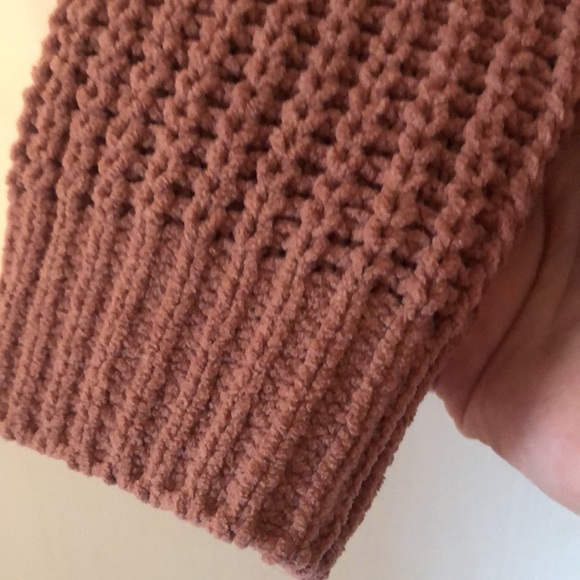 Woman’s Y2k BKE cable knit fall hooded mauve fringe distressed sweater - Picture 6 of 12